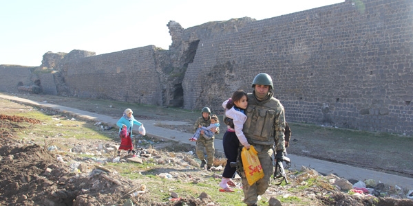 PKK emrediyor zabıta fişliyor