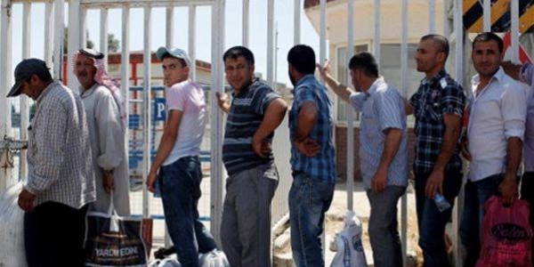 Türkiye'deki yüzbinlerce Suriyeliye çalışma izni yolda