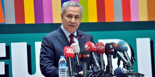 Arınç: Türkiye'deki gidişata zarar verecek bir noktaya geldi