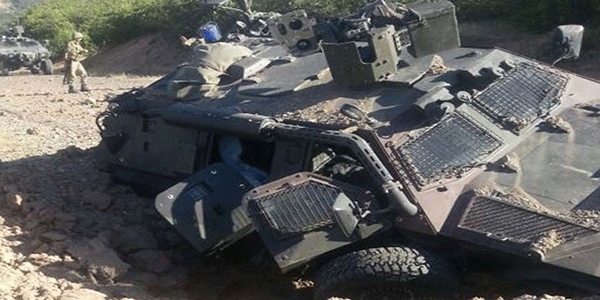 Zırhlı aracın geçişi sırasında patlama: 3 şehit