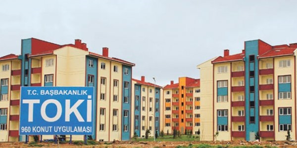 TOKİ'nin peşinden dünya koşuyor