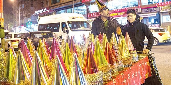 İşte öteki Diyarbakır: Sur'un dışı neonlarıyla yanıyor