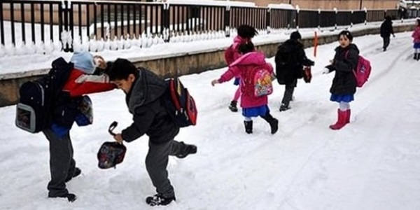 stanbul ve 25 ilde eitime kar tatili