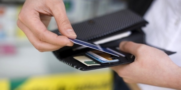 Kredi kart alrken nelere dikkat edilmeli?