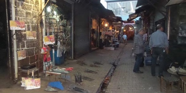Terör mağduru Sur esnafına, 2 bankadan destek