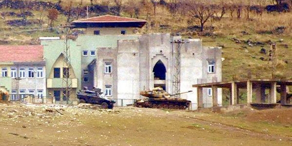 Cizre'ye 80 askeri araç sevk edildi