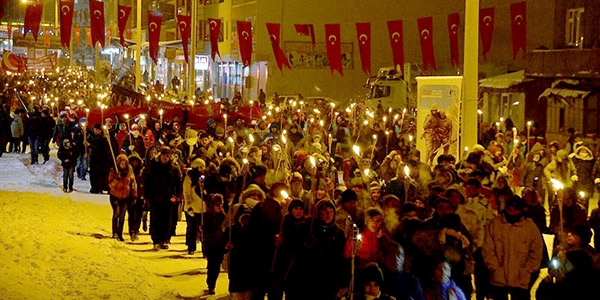 5 bin kişi Sarıkamış şehitlerini andı
