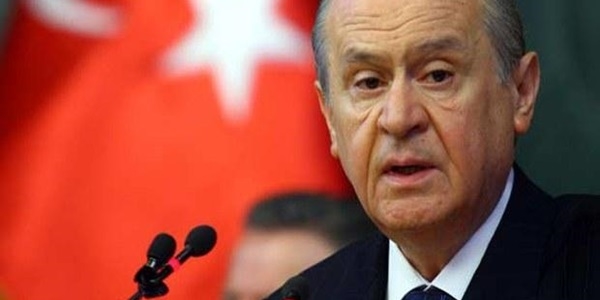 Facebook'ta Devlet Bey'e isyan: Beyaz çorap hareketi