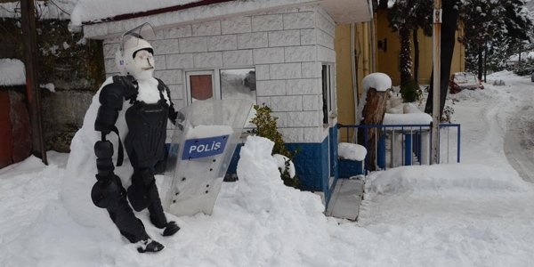 Polisler de kardan evik kuvvet yapt
