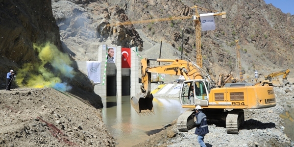 'Yusufeli Barajı, ekonomiye 400 milyon lira katkı sağlayacak'
