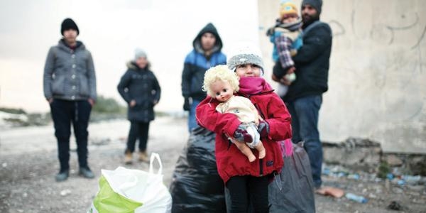 1 haftada 10 bin mülteci adalara geçti