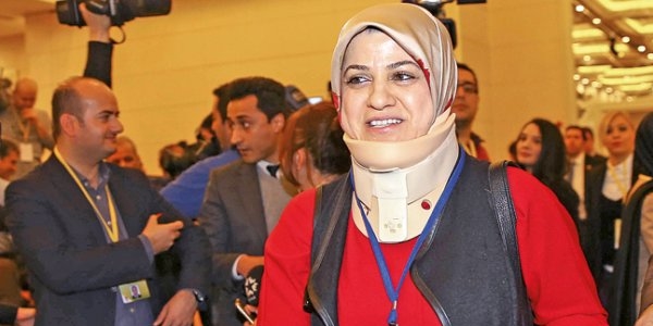 Kadın milletvekillerini emniyet kemeri kurtardı