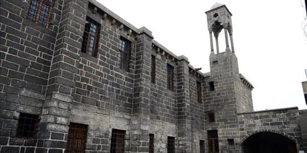 Kiliseleri bombalayıp suçu devlete atacaklar