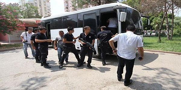 Adana'da terör örgütü operasyonu: 5 kişi tutuklandı