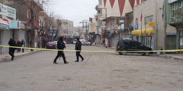Teröristler PTT binasına el yapımı bomba yerleştirdi