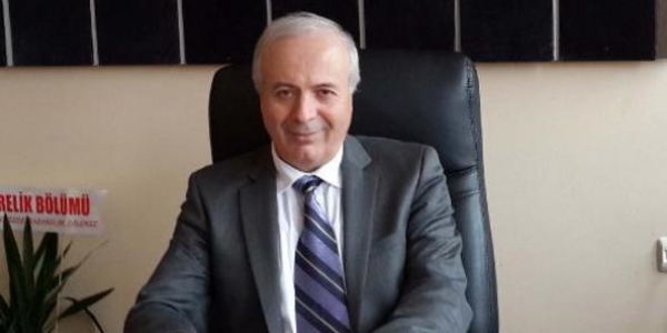 Bildiriye imza atan profesör idari görevinden istifa etti