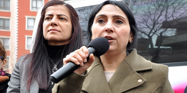 Yüksekdağ, hendek kazan teröristleri selamladı