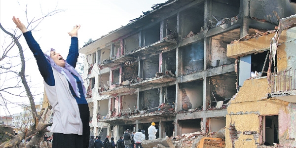 Türkiye'yi terörle terbiye etmek