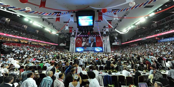 CHP'de PM üyeliği için 462, YDK üyeliği için 103 kişi başvurdu
