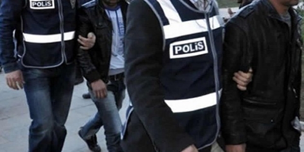 Yasa dışı dinleme: 3 emniyet müdürü dahil 12 gözaltı