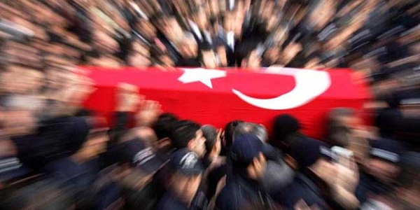 Şehit polis Ali Can Öztürk'ün Karabük'teki evinde yas var