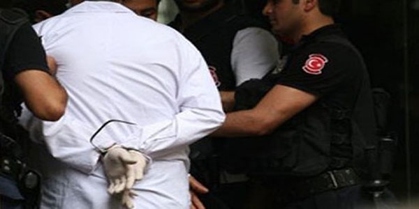 Nusaybin'de PKK'lı olduğu iddiasıyla doktor tutuklandı