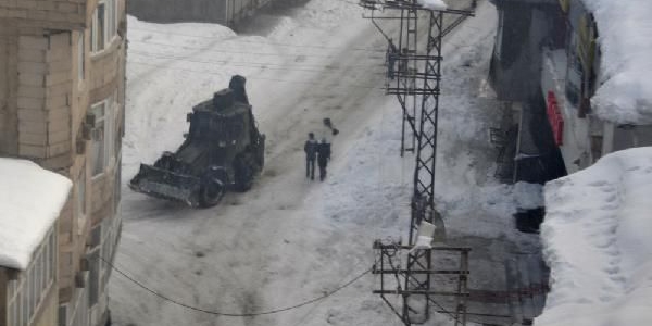 Yüksekova'da hendek operasyonu