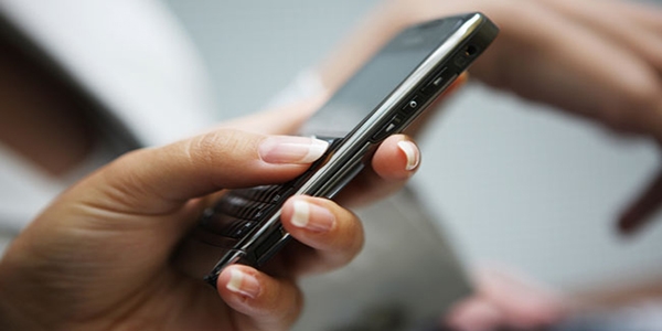 SMS'le hakarete 5 ay hapis cezası