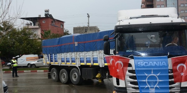 AK Parti, terör mağdurlarına 3 tır yardım ulaştırdı