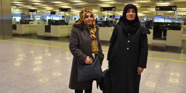 Tacikistan'da gözaltına alınan avukatlar İstanbul'a geldi