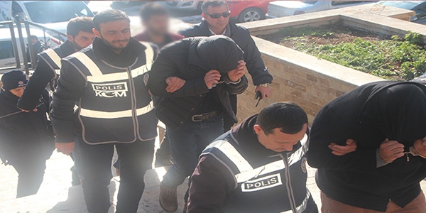Sahte reçete hazırlayan eczacı ve hastane görevlisi tutuklandı