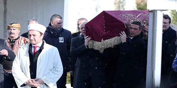 İş adamı Mustafa Koç son yolculuğuna uğurlandı