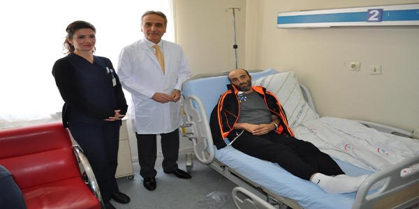 Doktor pes etmedi, kalbi duran hasta iki kez hayata döndürüldü