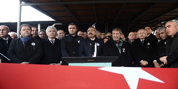 CHP'li eski vekil Kamer Genç son yolculuğuna uğurlandı