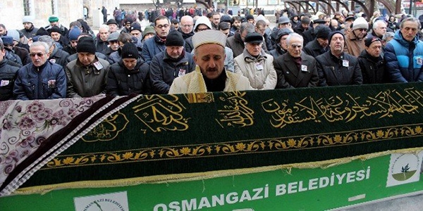 Bursa'da beyin kanaması geçiren doktor hayatını kaybetti