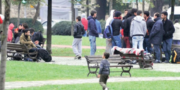 'Eleman sorununa sığınmacı formülü'