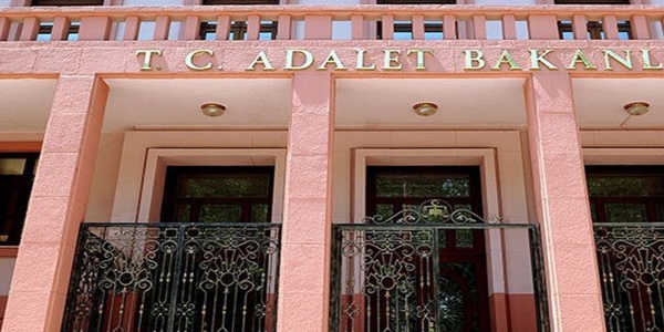 Adalet Bakanlığı Alevi önderlerini dinliyor