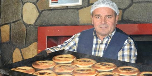 Simiti ucuza sattığı için tehdit ediliyor
