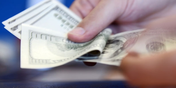 Dolar 3,01'in altında