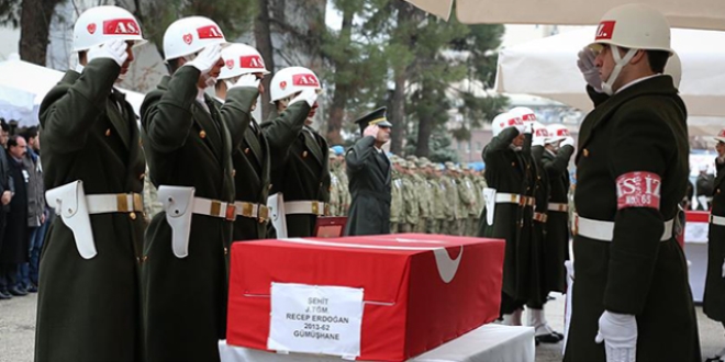 Sur'da şehit olan 5 asker için tören düzenlendi