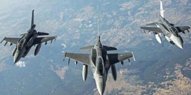 Türk jetlerine Yunan tacizi