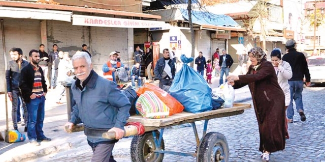 Davutoğlu 'insani eylem planı'nı bugün açıklıyor