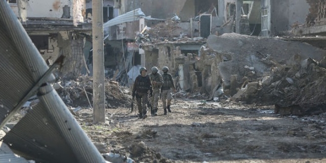 TSK: Cizre ve Sur'da 701 terörist etkisiz hale getirildi
