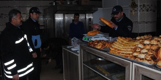 Zabıta 200 ekmeğe el koydu