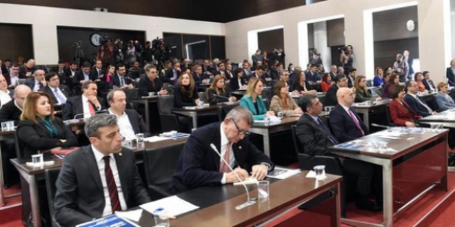 CHP PM 'Nazlıaka' gündemiyle olağanüstü toplanıyor