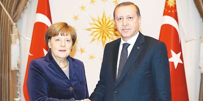 Merkel kara propagandayı yıktı