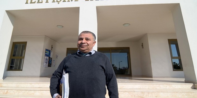 55 yaşındaki gazetecilik öğrencisi sınıf birincisi