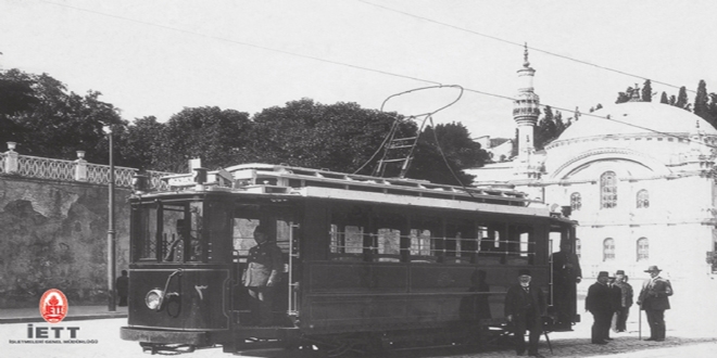Nostaljik tramvaylar 102. yaşını kutladı