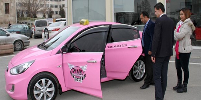 Kadınlara özel 'pembe taksi' uygulaması