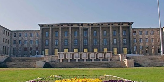 TBMM Plan ve Bütçe Komisyonu'na ayin tatili